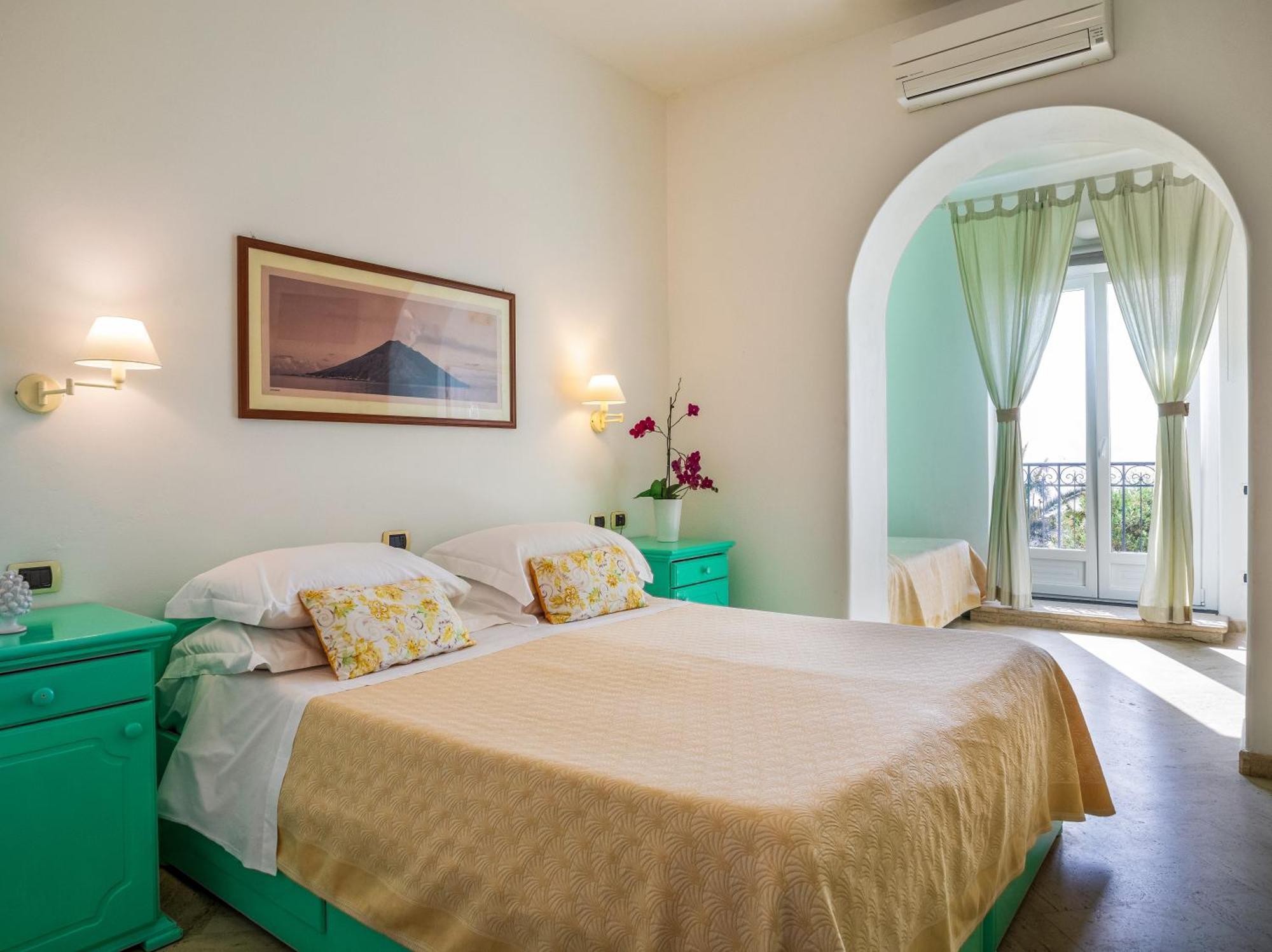 Hotel Ossidiana Stromboli Center Εξωτερικό φωτογραφία